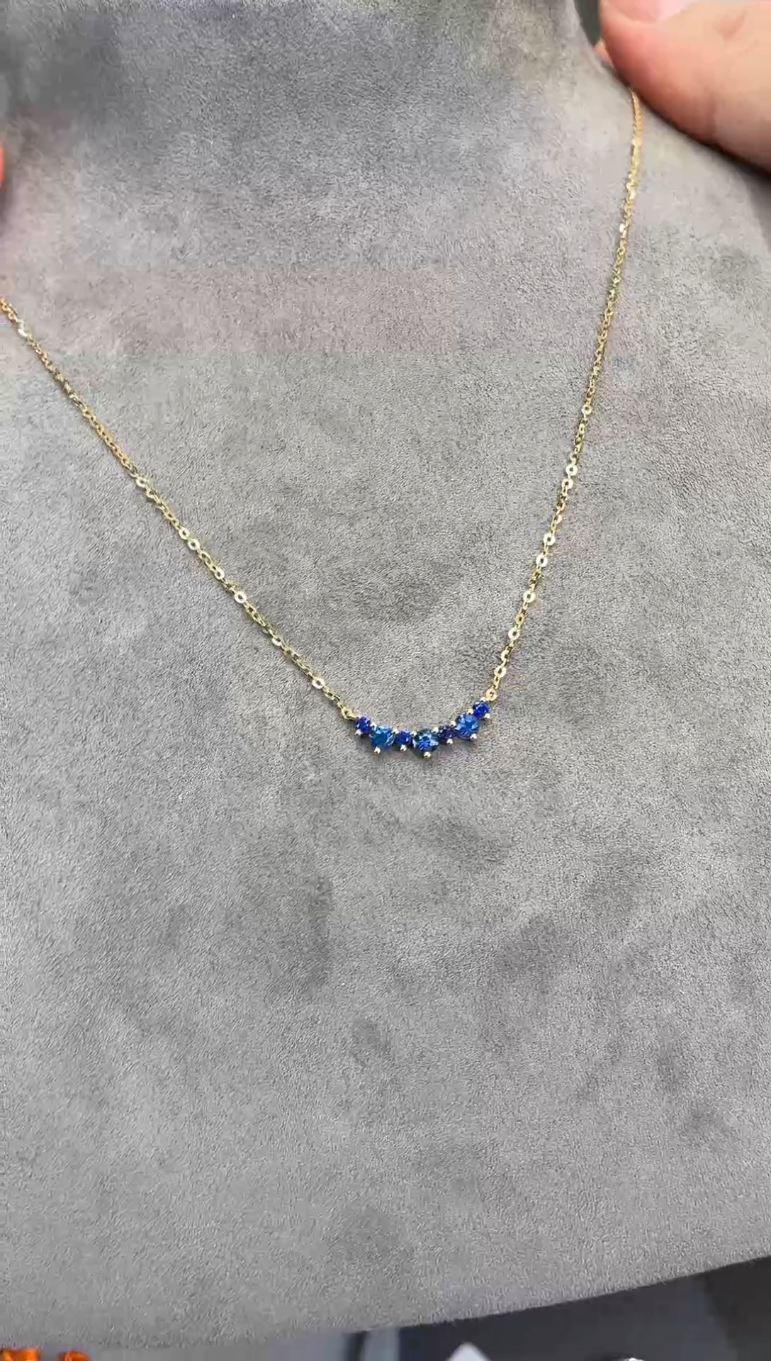 蓝宝石项链18K金镶嵌【闪购】不低于0.40ct/七天鉴赏/多样性发货