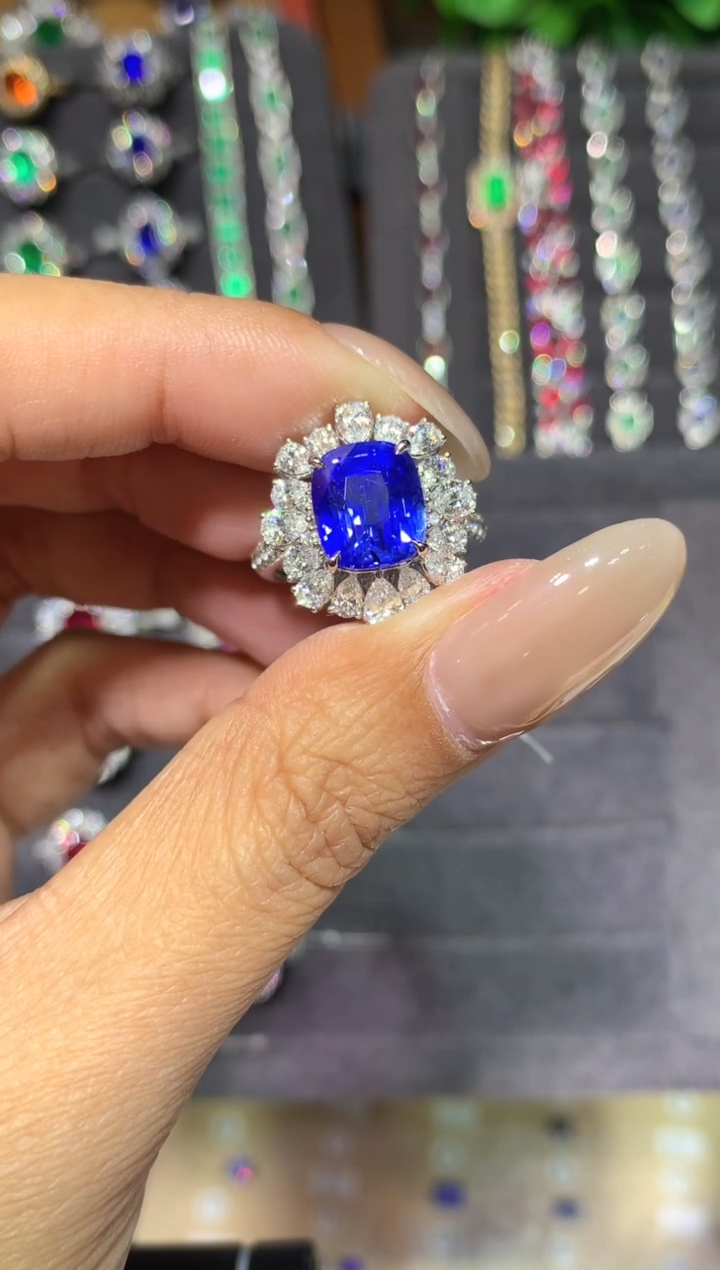 戒指蓝宝石18K金镶嵌6.03ct