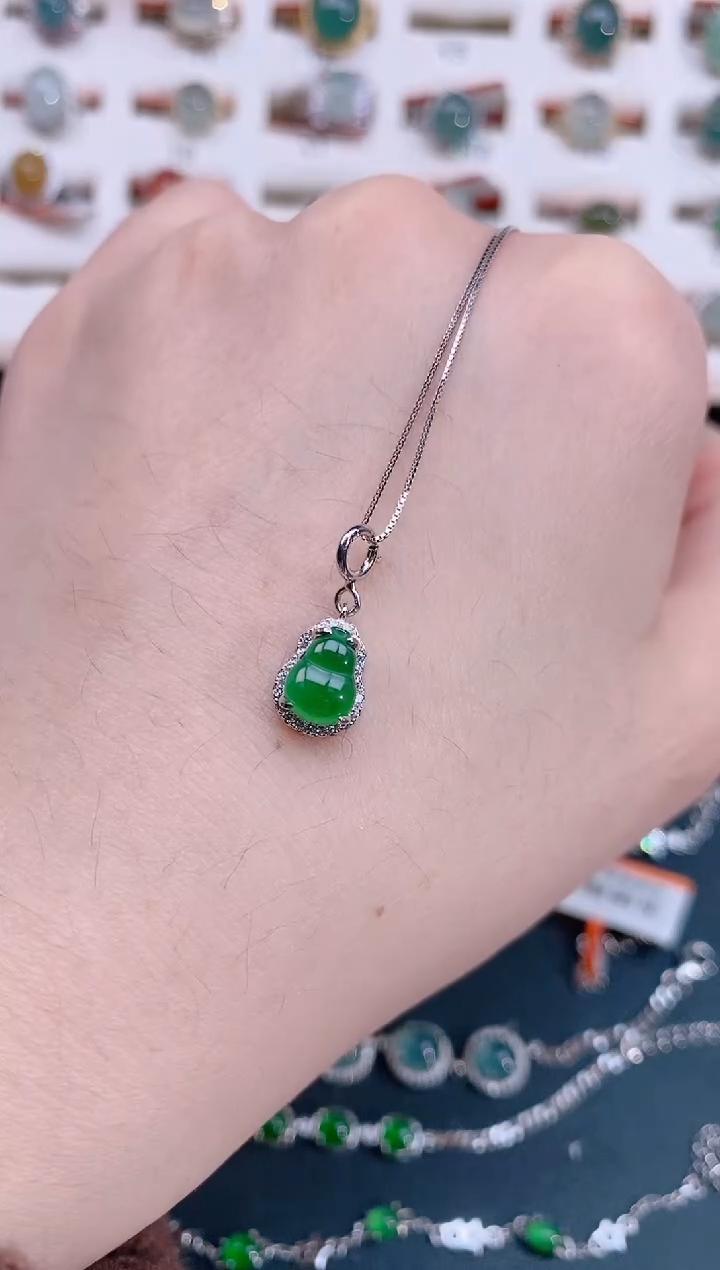 颈饰银S925镶嵌翡翠天然翡翠