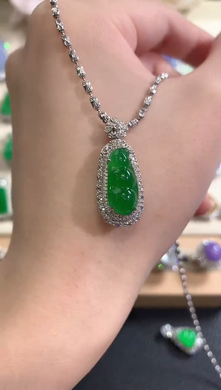 吊坠(不含链)18K金镶嵌翡翠冬日珠宝W88