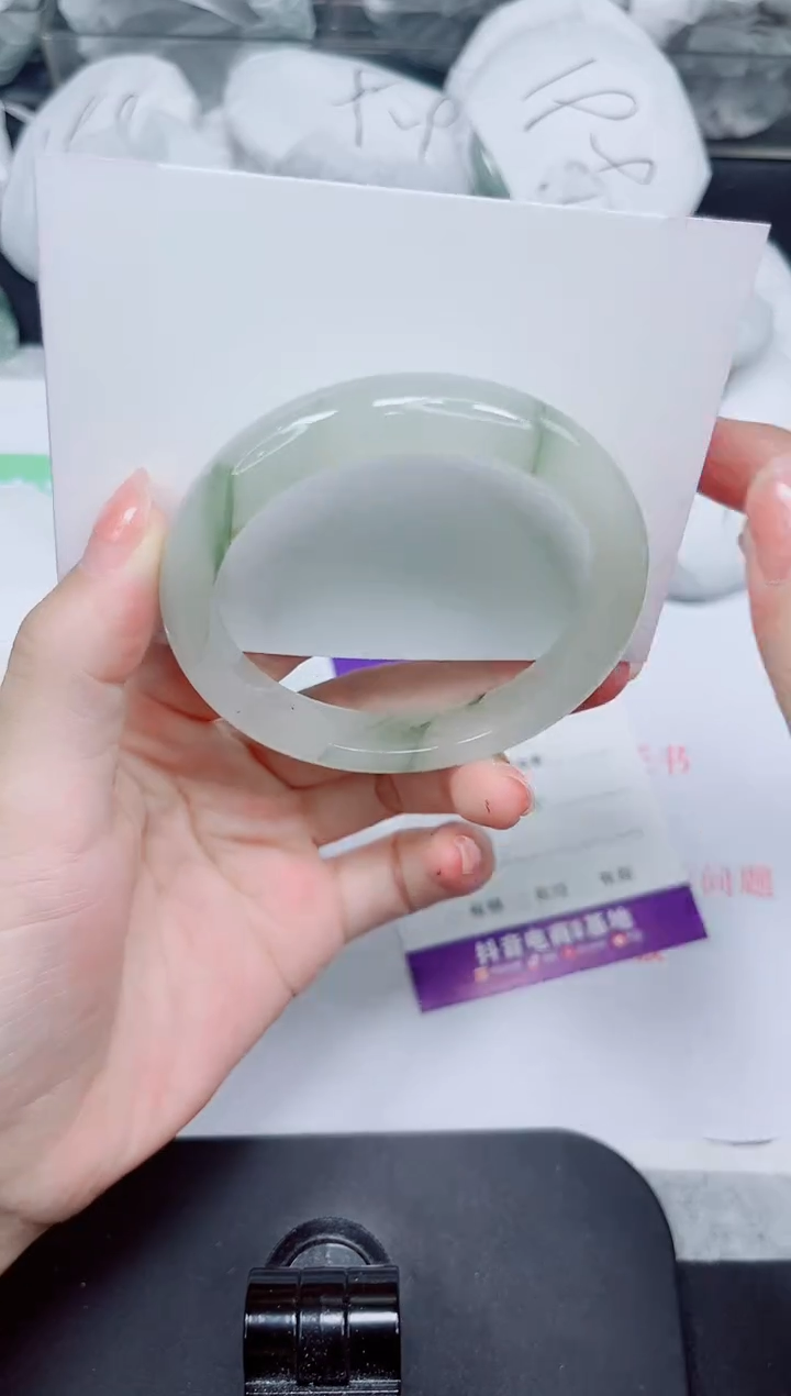 石英质玉手镯未镶嵌82-56