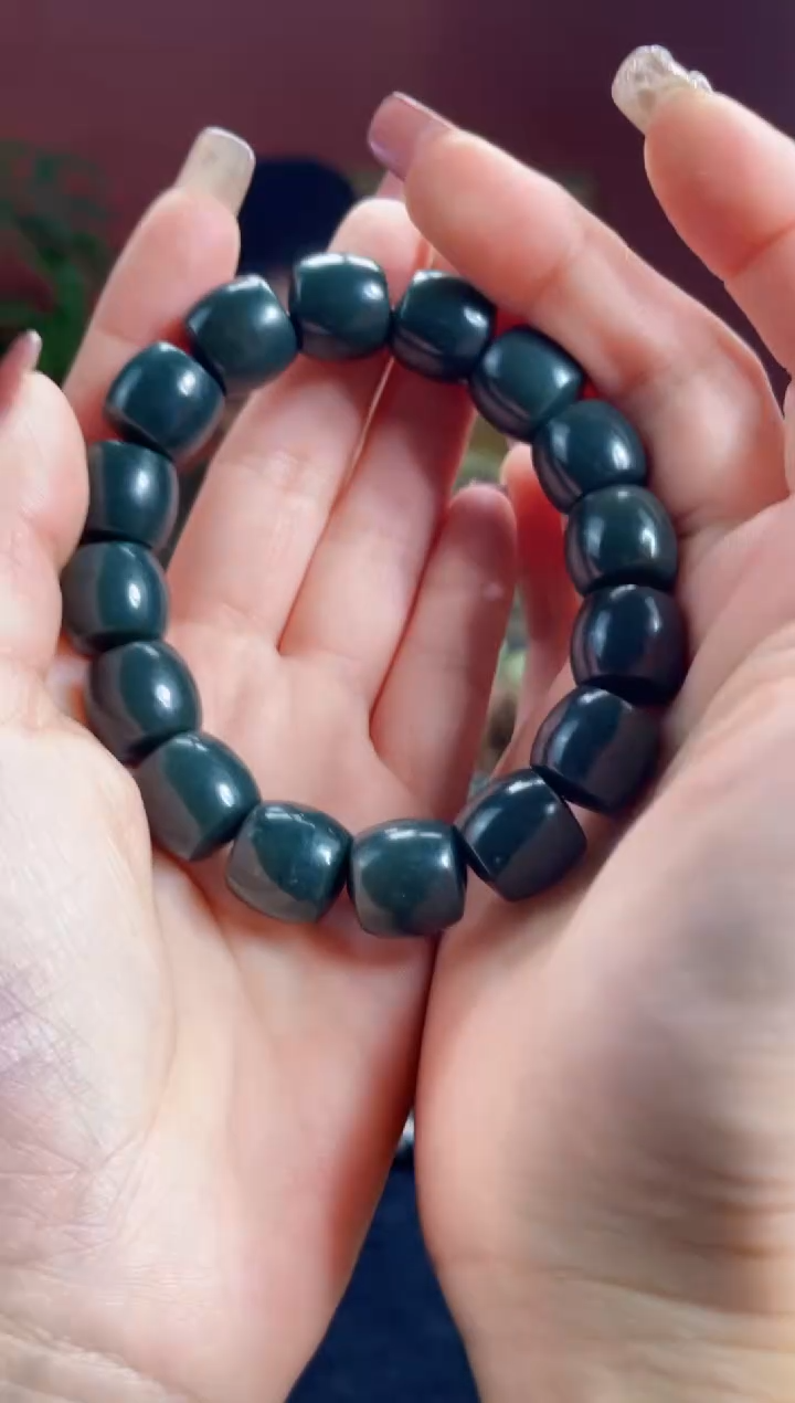 未镶嵌和田玉挂件极致弧直切卡14