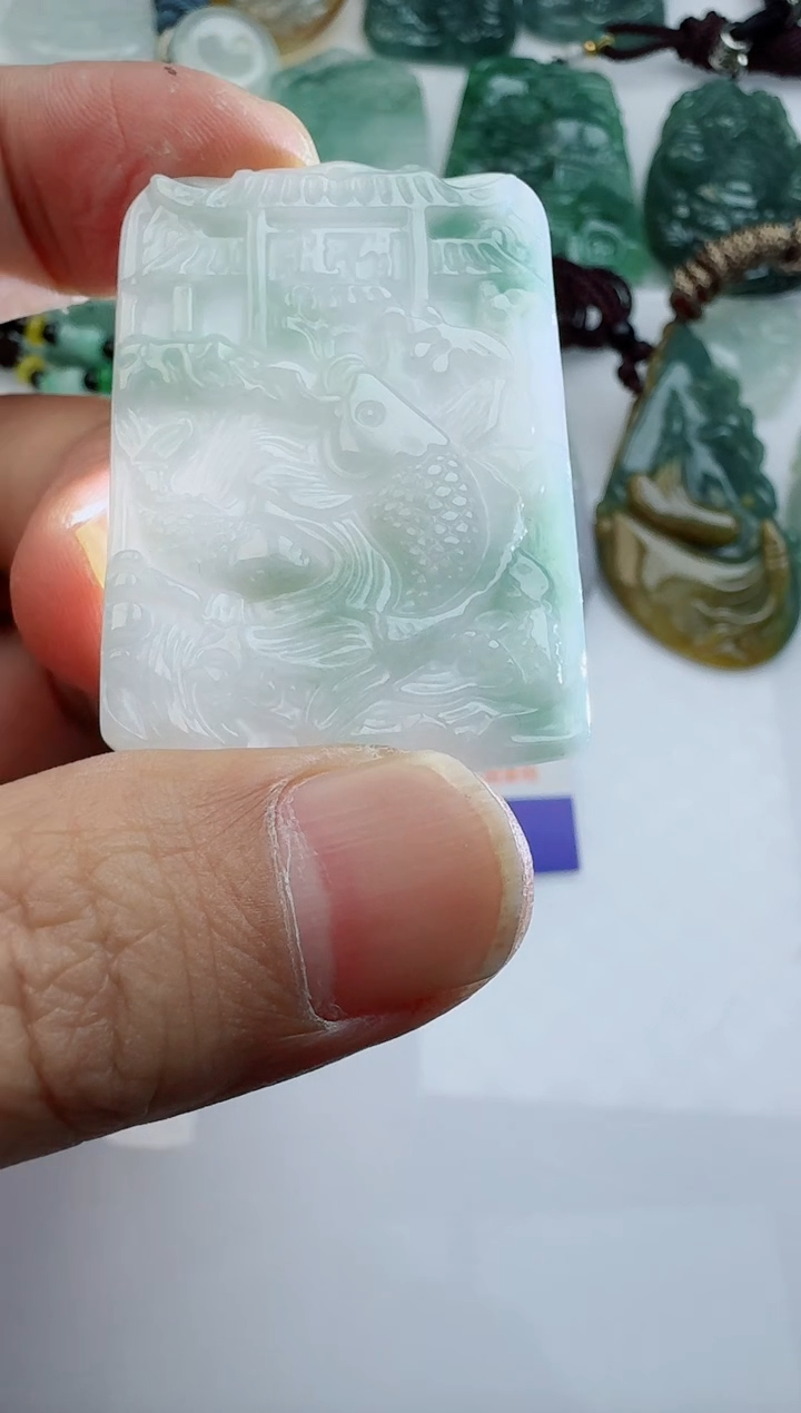 【闪购商品】翡翠颈饰未镶嵌多样性随机发其一