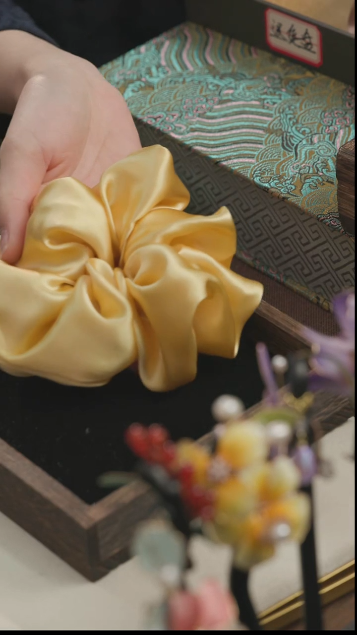 刺绣湘传礼桑蚕丝发圈