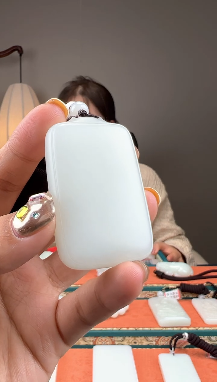 【闪购商品】和田玉颈饰未镶嵌1