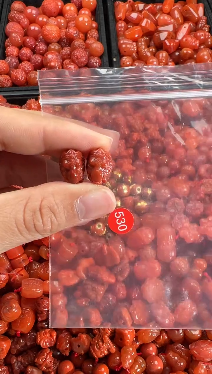 【闪购商品】南红玛瑙颈饰未镶嵌1