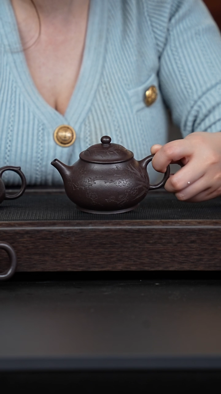 【闪购商品】紫砂茶壶黑墩头刻绘潘壶