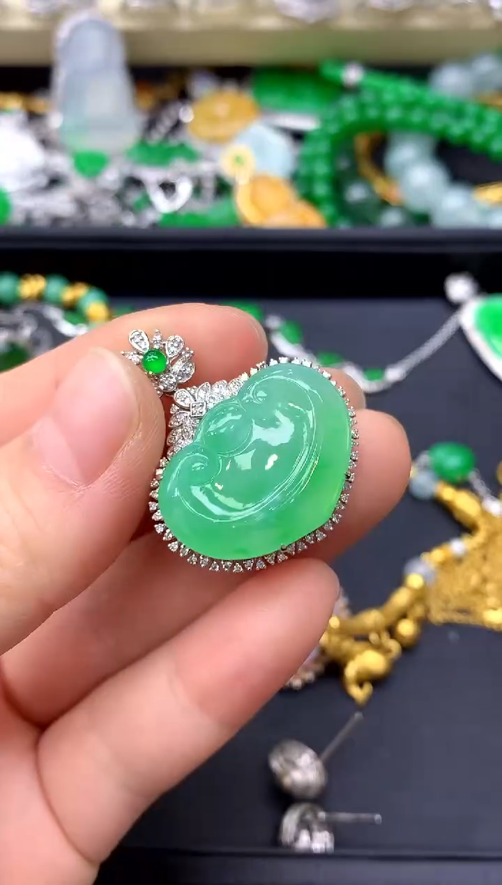 颈饰18K金镶嵌翡翠263-中国好珍宝