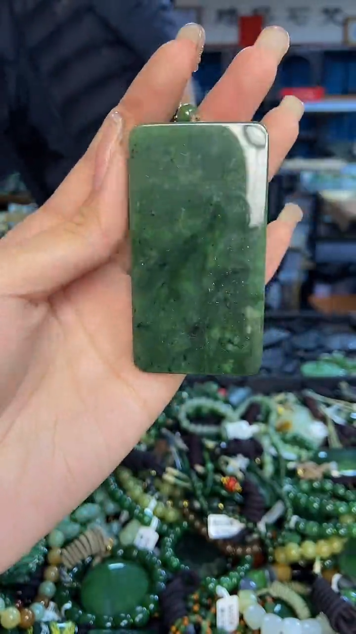 未镶嵌和田玉挂件1