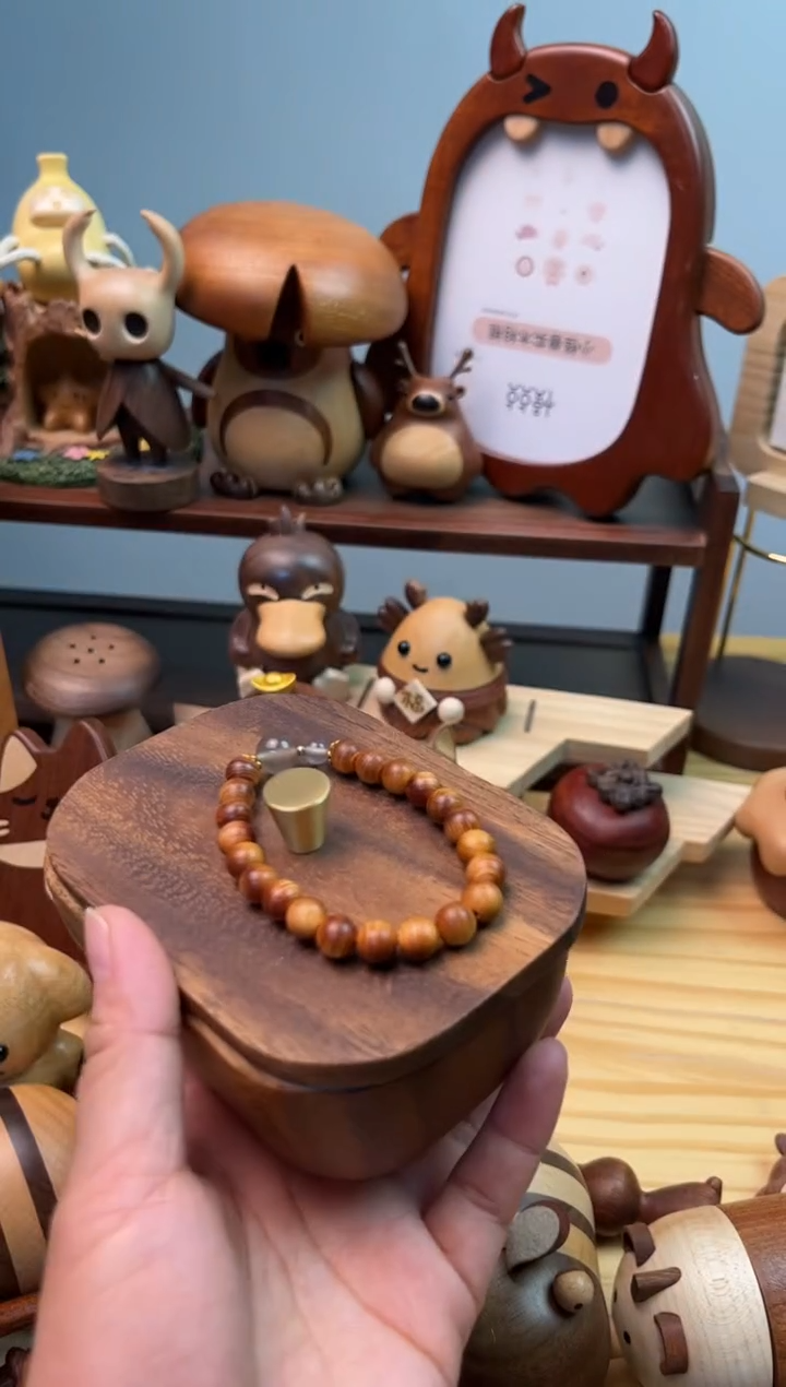 木收纳盒+手串   