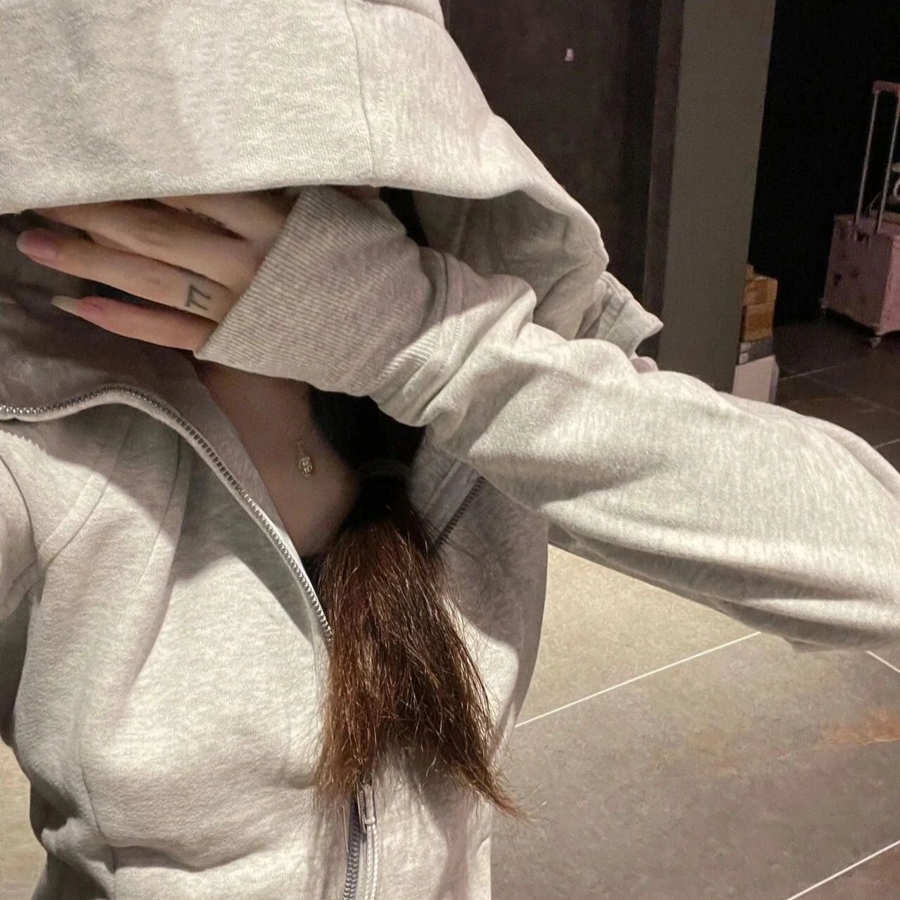 一模一样的小章鱼家同款系列全拉链修身长袖连帽卫衣女-3587