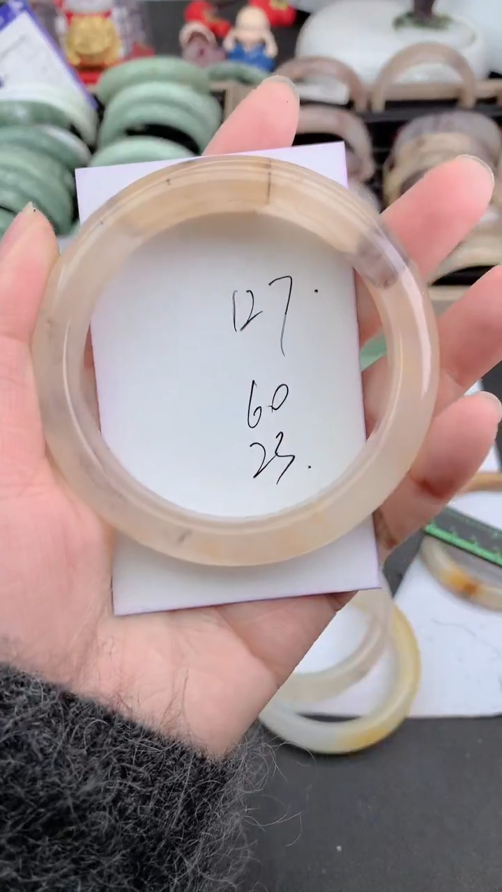 未镶嵌手镯石英质玉127