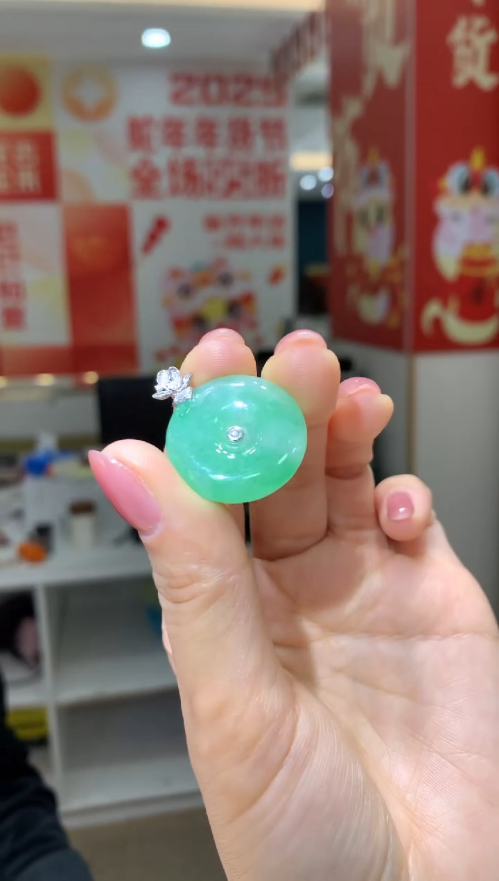 【闪购商品】翡翠颈饰18K金镶嵌|不退不换