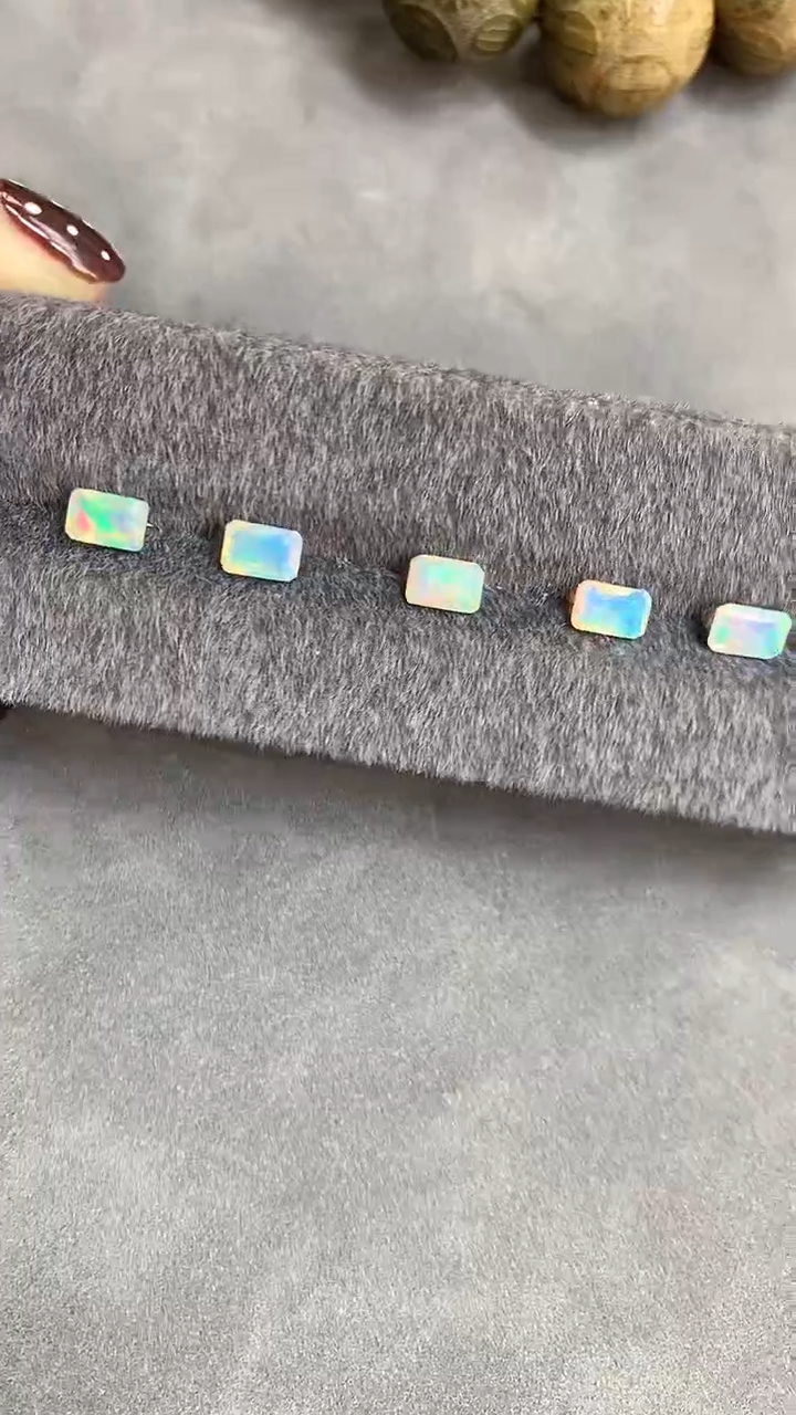 未镶嵌欧泊笔搁4裸石多样性发一颗