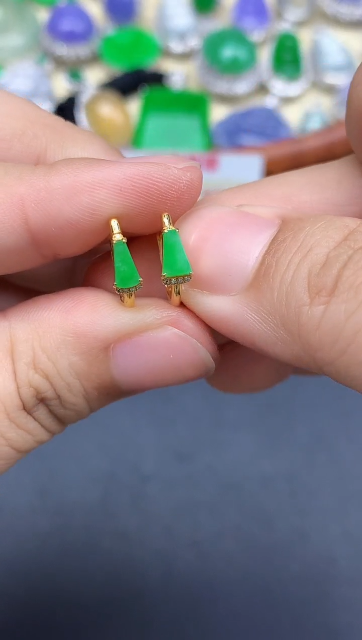 18K金镶嵌翡翠耳饰356-中国好珍宝