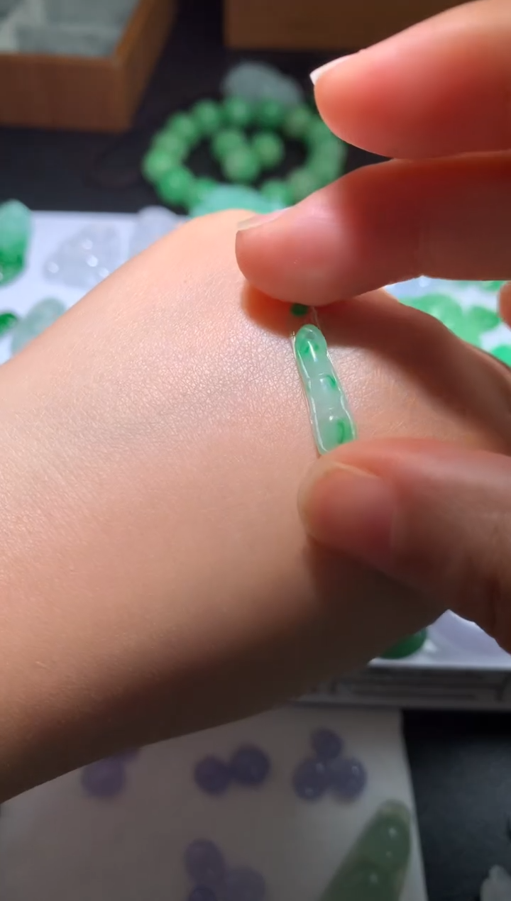 【闪购商品】定制翡翠未镶嵌毛货