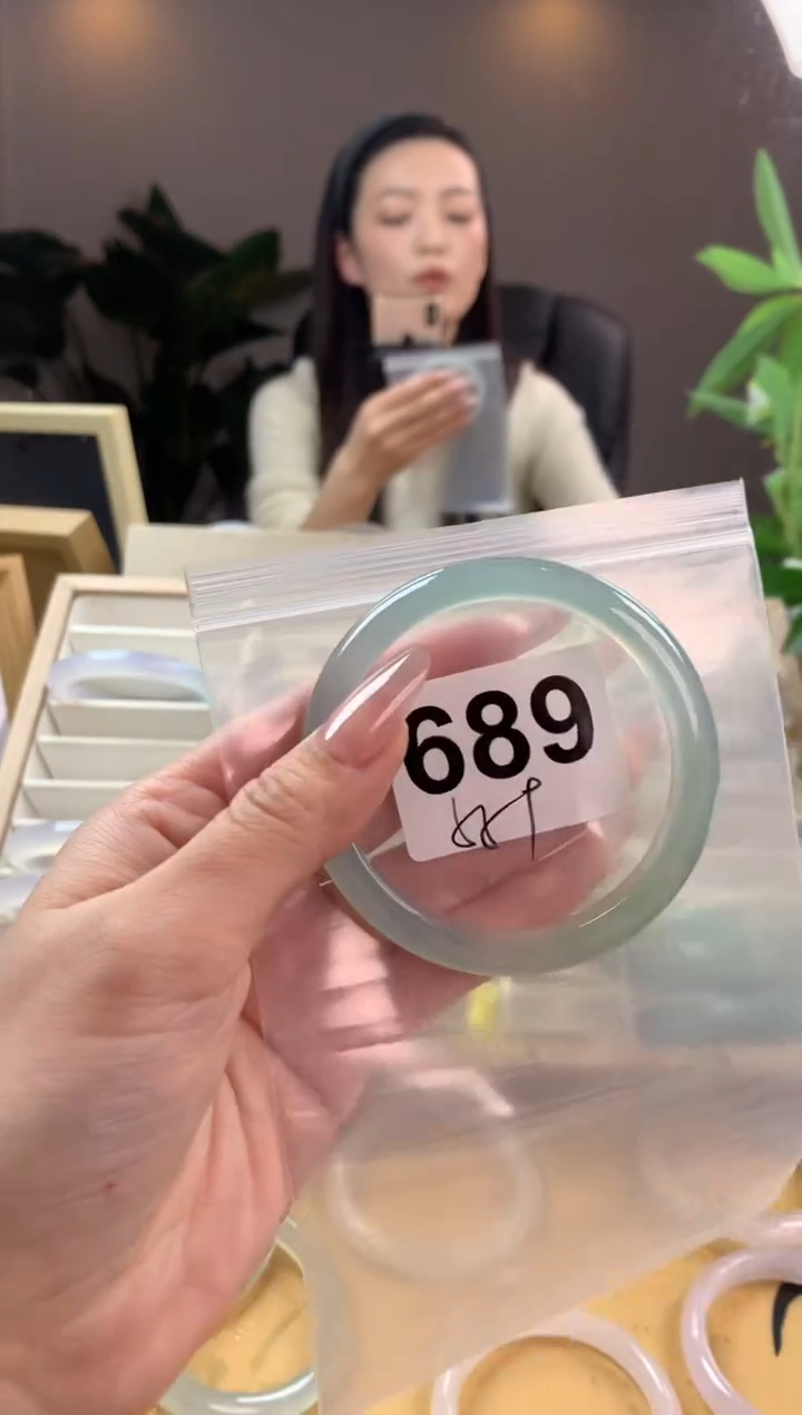 【闪购商品】玛瑙/玉髓手镯未镶嵌689