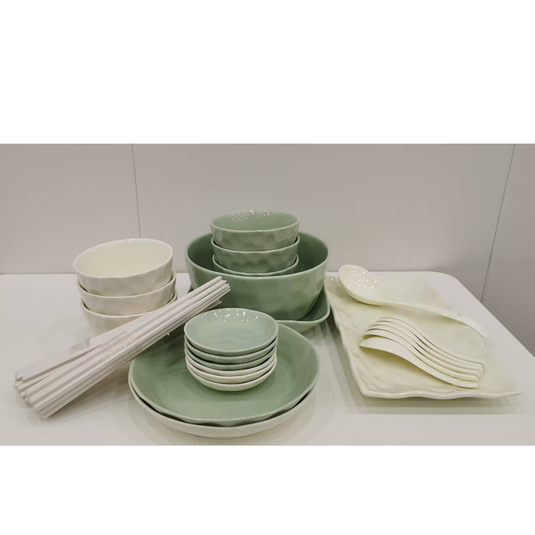 精美摩登家用碗盘餐具套装