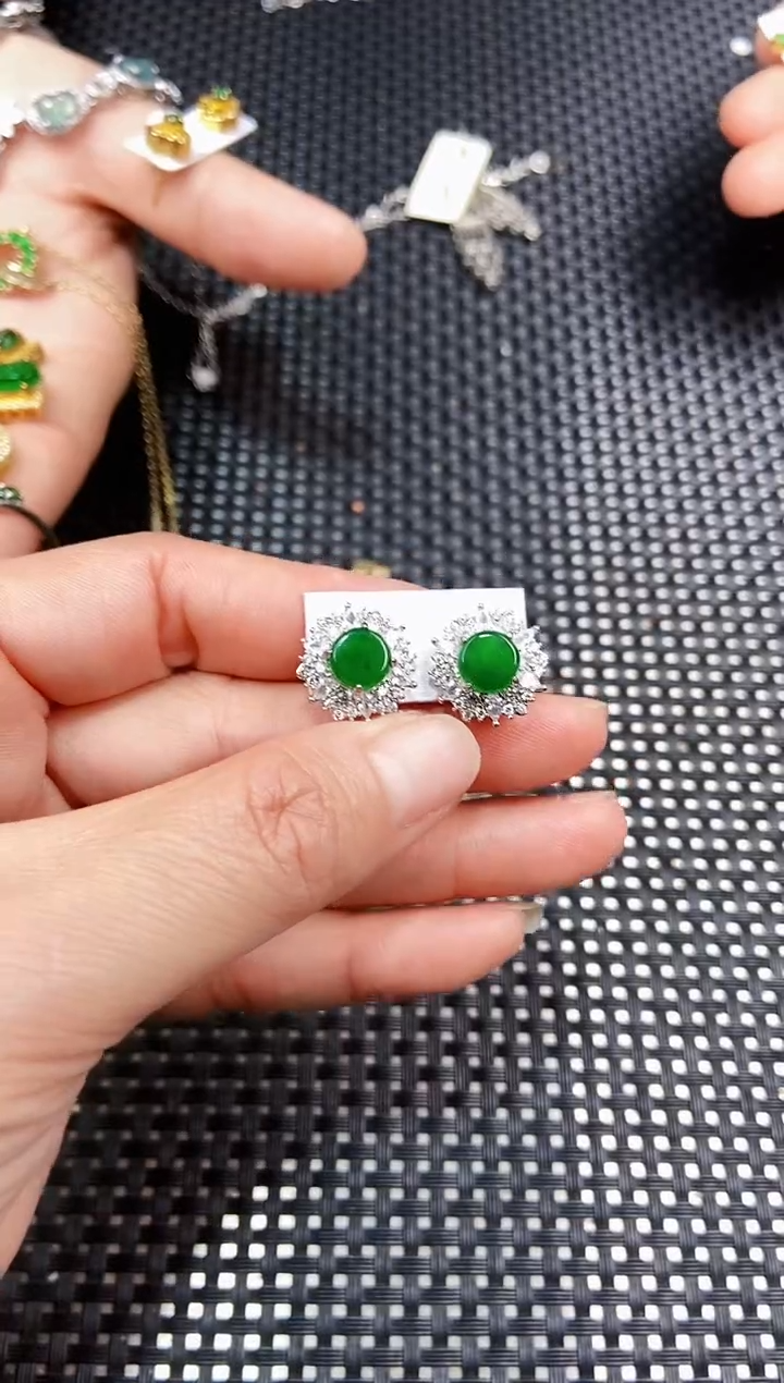 【闪购商品】翡翠耳饰未镶嵌111111111