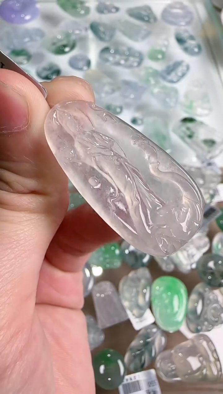 【闪购商品】翡翠吊坠(不含链)未镶嵌··