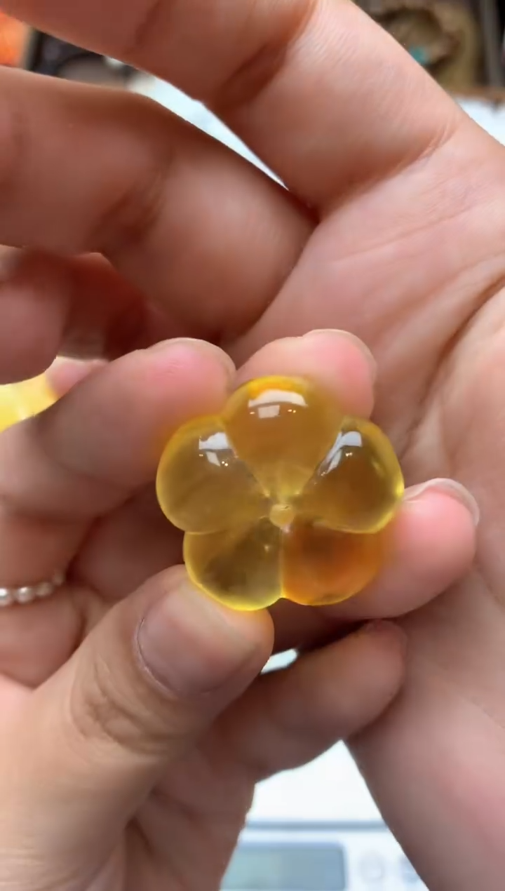 【闪购商品】琥珀珠宝奇石未镶嵌087琥珀蜜蜡花粉有纹小坑介意勿拍