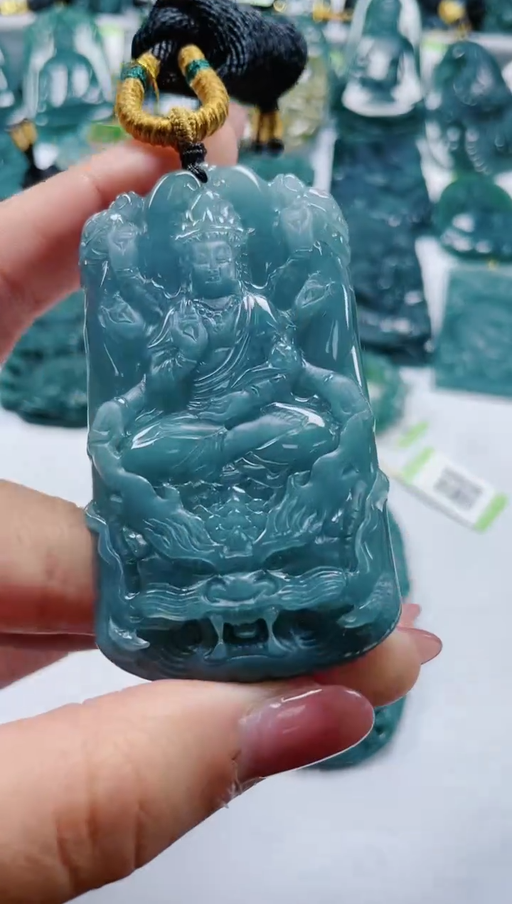 【闪购商品】翡翠颈饰未镶嵌