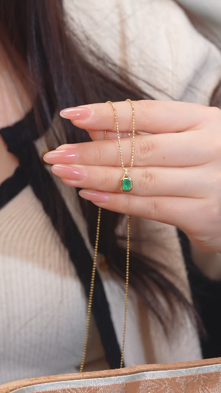 【闪购商品】祖母绿吊坠不含链18K金镶嵌（0.55ct）@@U8159