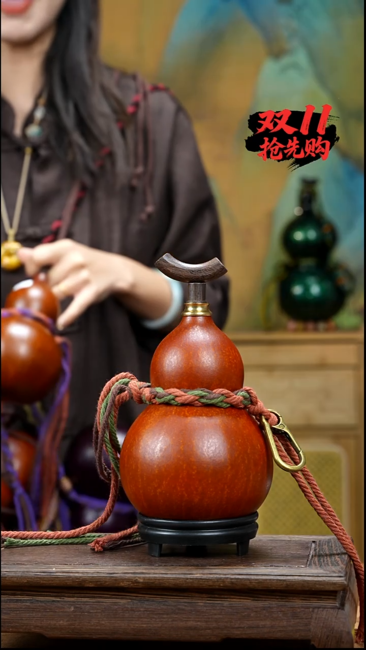 YW014简约大漆款天然酒葫芦（一物一拍）