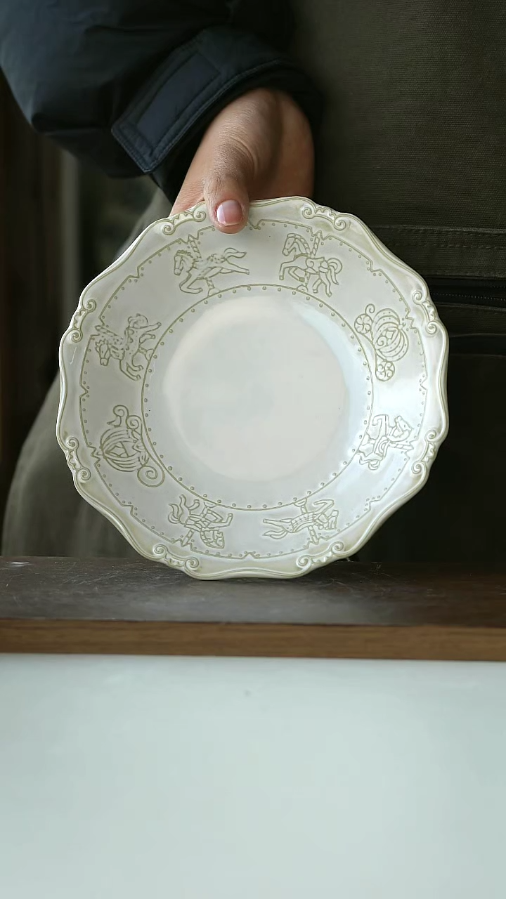 【闪购商品】陶瓷微瑕旋转木马沙拉盘18.5cm@4-2@