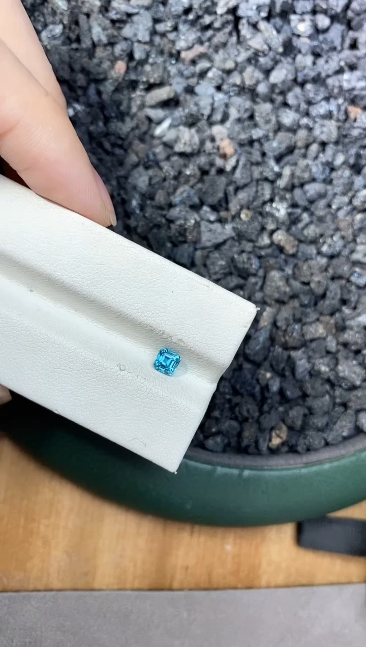 裸石天然锆石未镶嵌风信子0.95ct