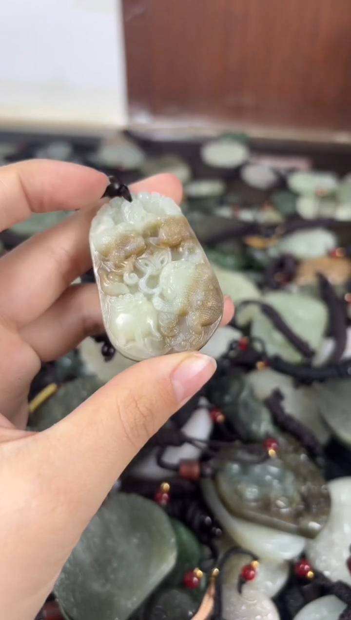 【闪购商品】和田玉颈饰未镶嵌1