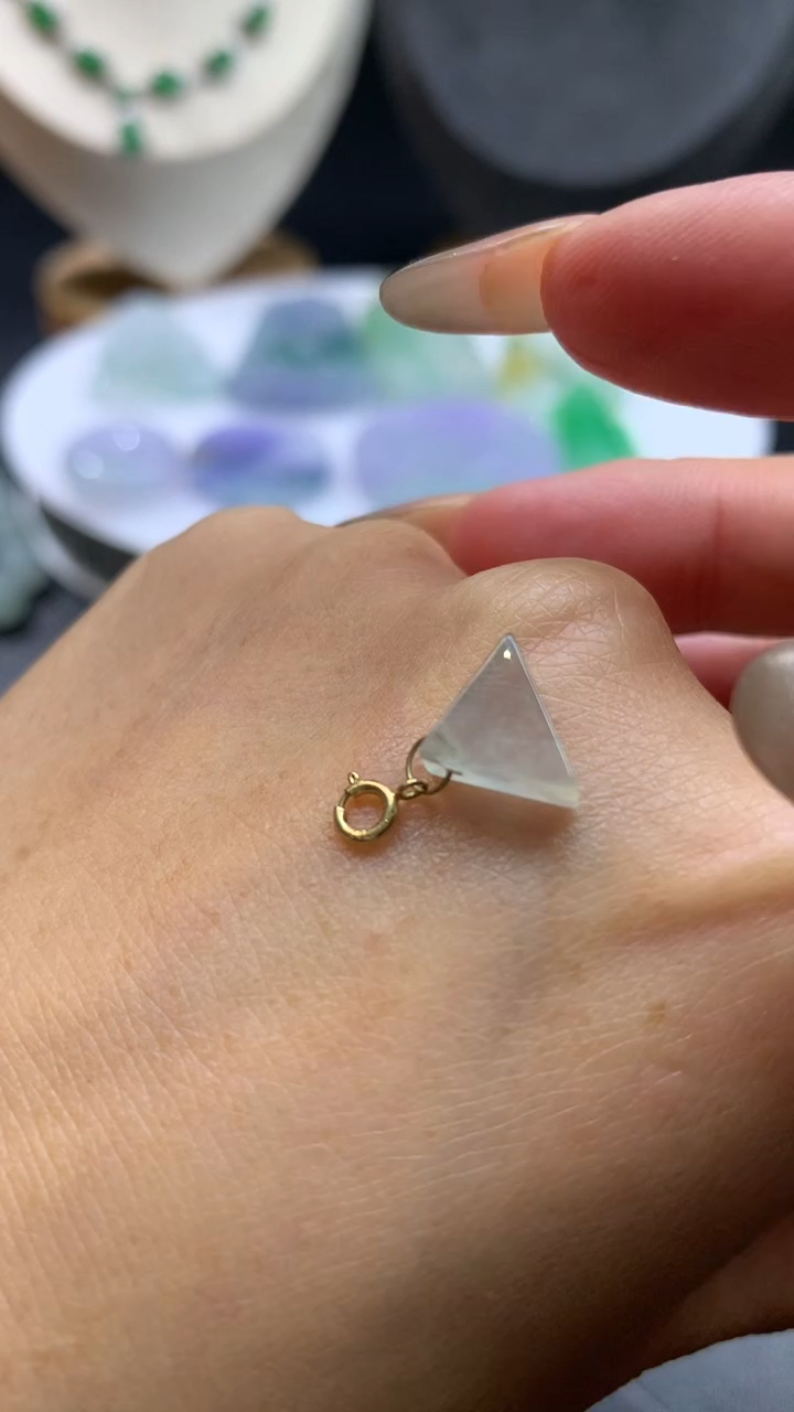 【闪购商品】翡翠颈饰18K金镶嵌翡翠