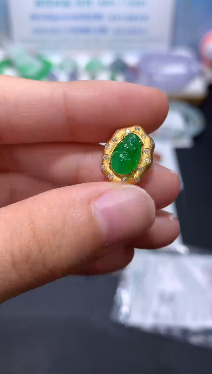 翡翠18K金镶嵌颈饰模式推广期48小时鉴赏期