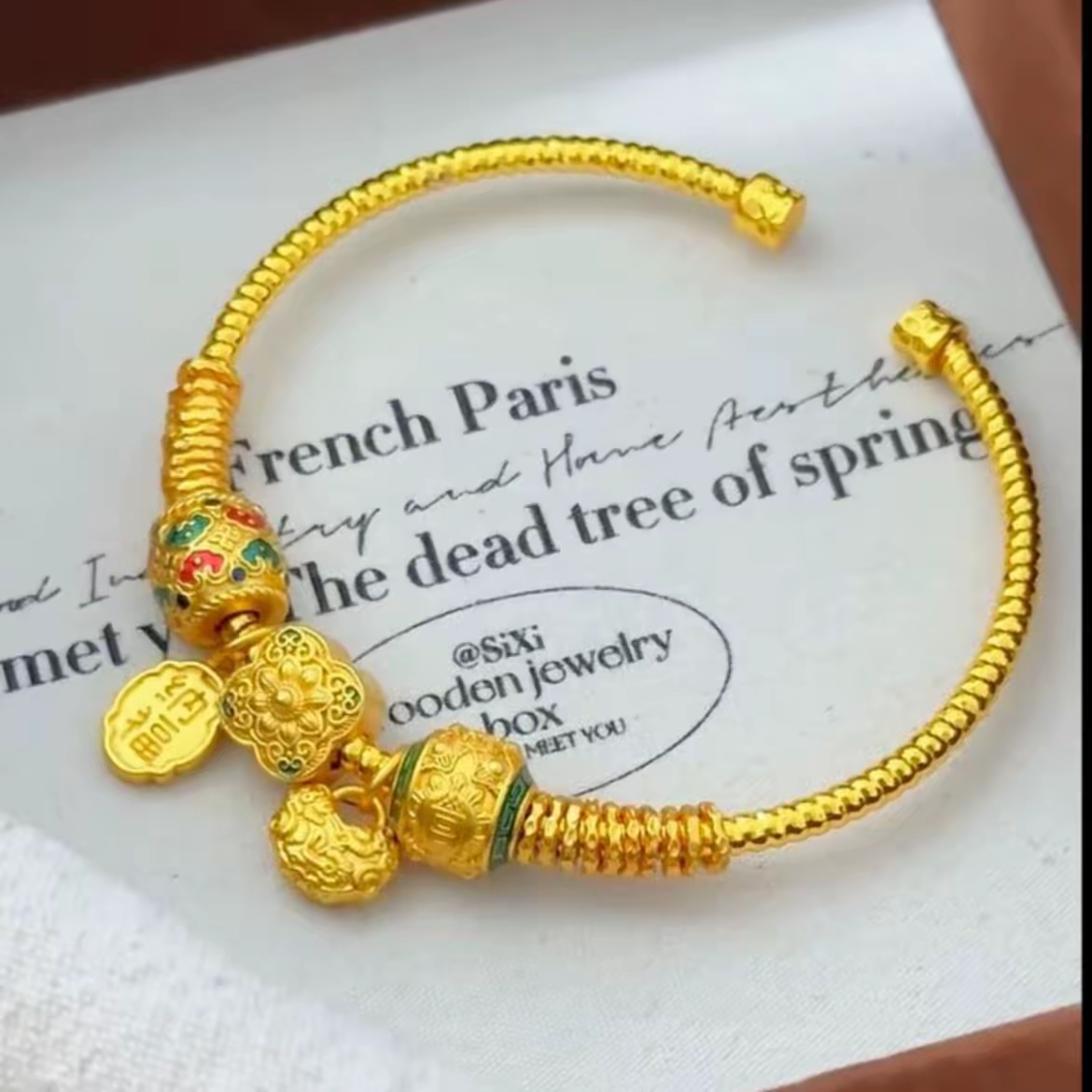 【珐琅彩黄财神手镯】精工设计 通体一色