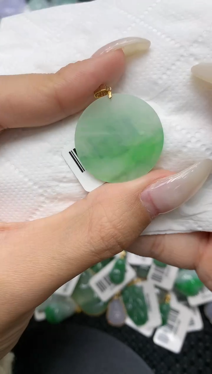 颈饰18K金镶嵌翡翠11111111