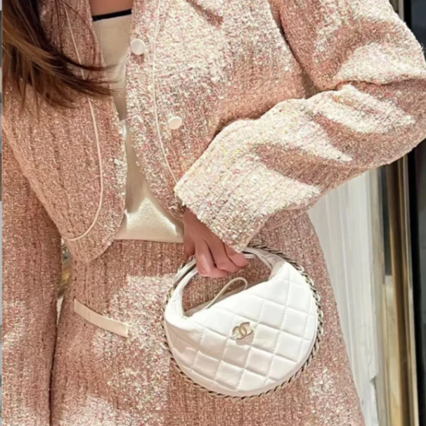 99新 Chanel/香奈儿 【花花活动】23B 月牙包 mini 白色 镭射标 