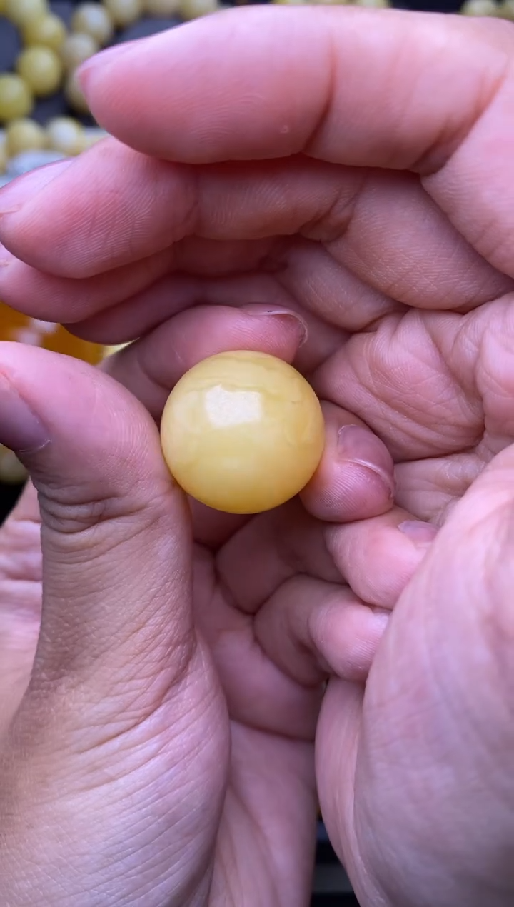 裸石琥珀未镶嵌大小姐珠宝96