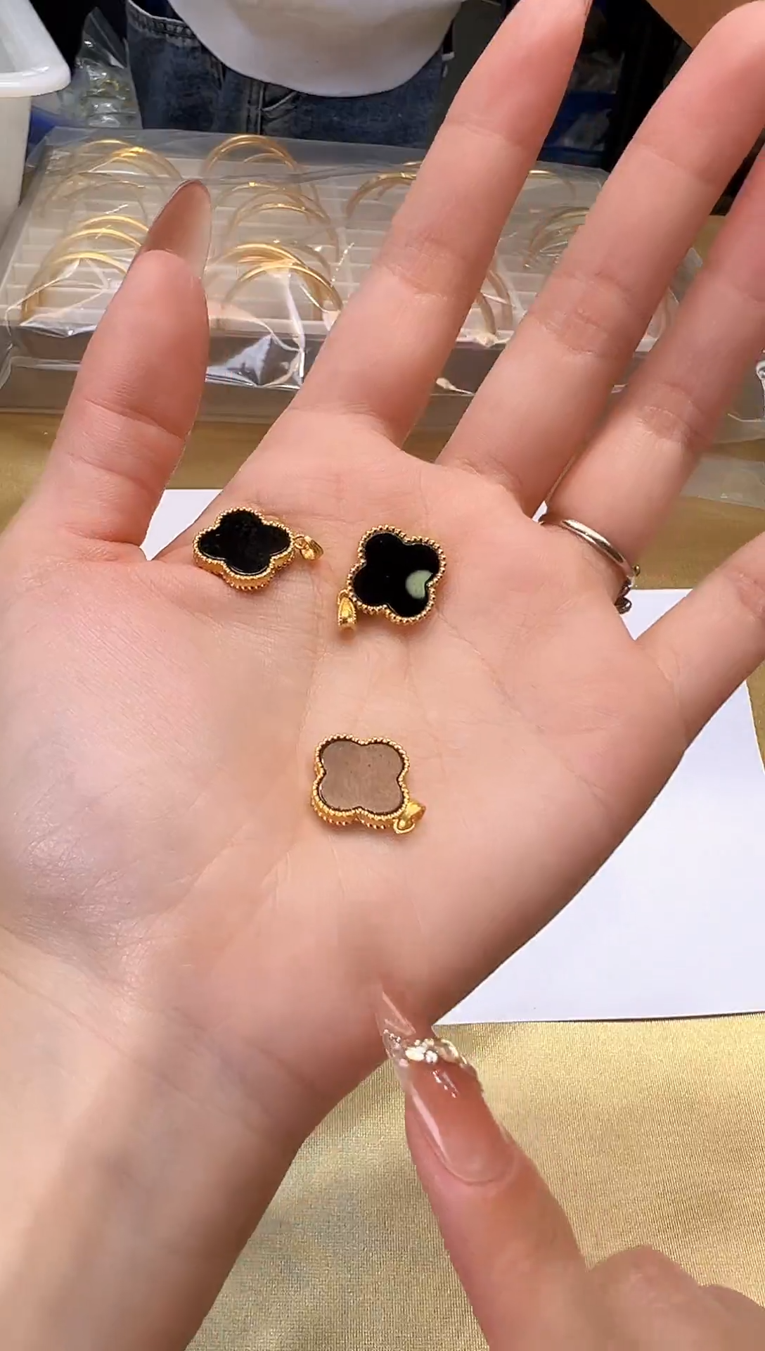 18K金镶嵌吊坠玛瑙/玉髓【松老板】1230023