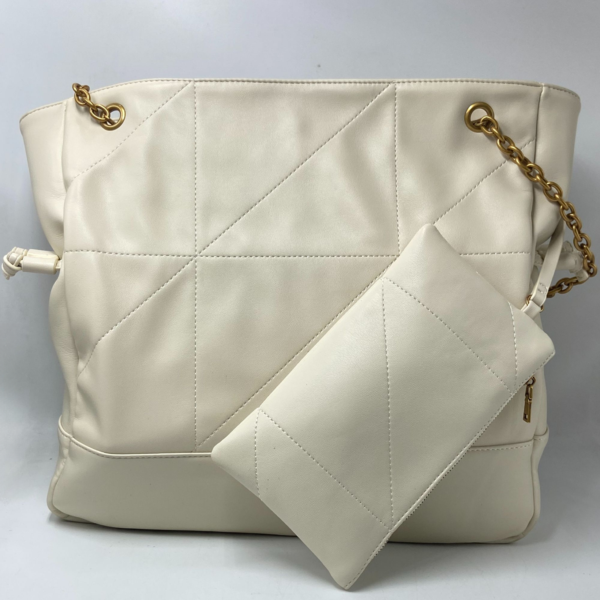 LQ-25年时尚超火款【宋佳春晚同款】抽绳福袋包-白色0319