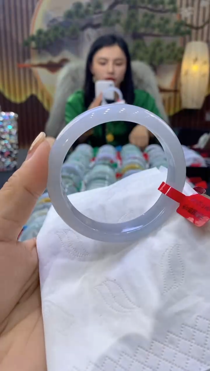 【闪购商品】翡翠手镯未镶嵌多人00296