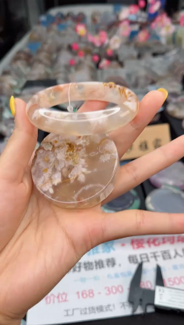 石英质玉未镶嵌手镯55圈口（赠送镯心）6321677