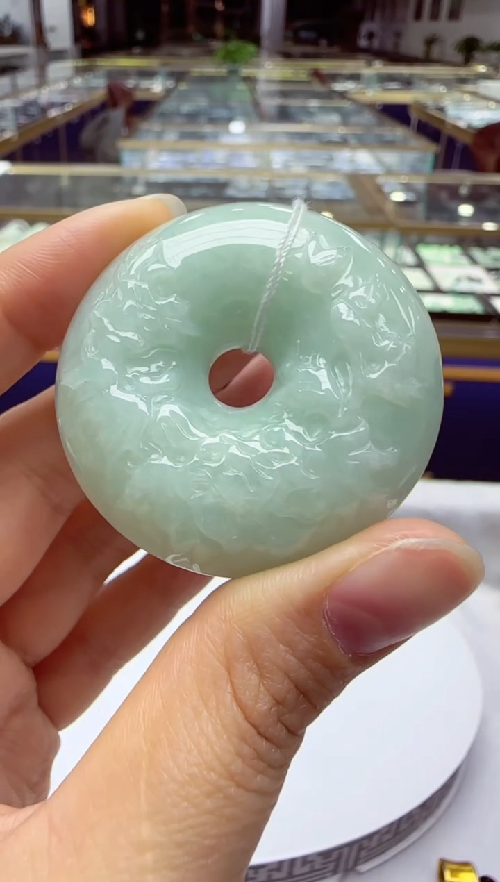 颈饰未镶嵌翡翠多样性发其一