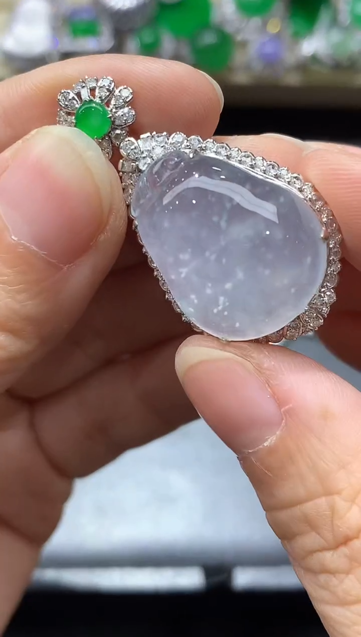 颈饰18K金镶嵌翡翠580-中国好珍宝