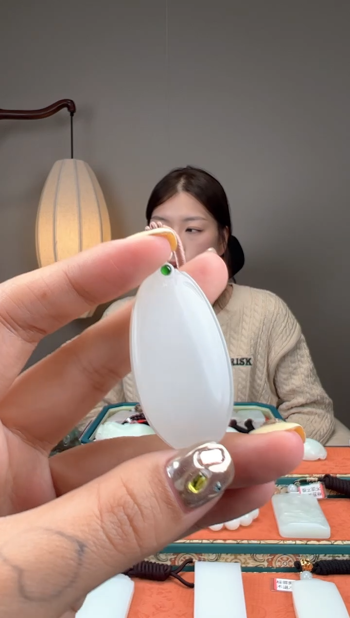 【闪购商品】和田玉颈饰未镶嵌1