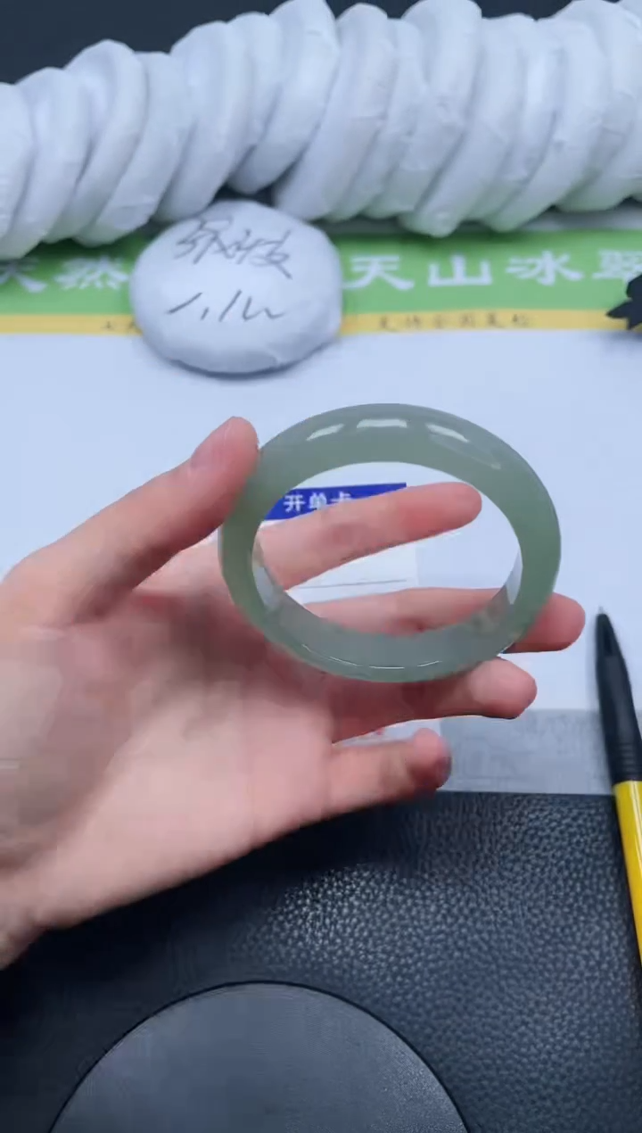 【闪购商品】石英质玉手镯未镶嵌A134-54