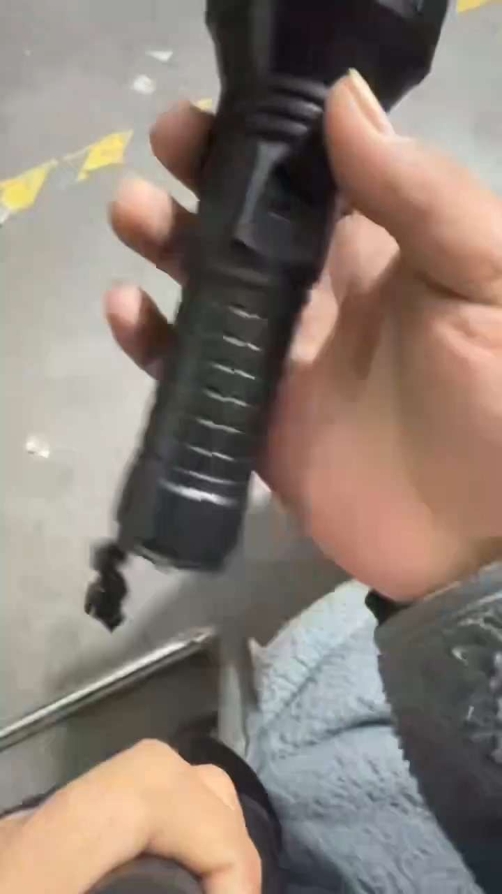 A967定焦孤品手电不带电池有瑕疵