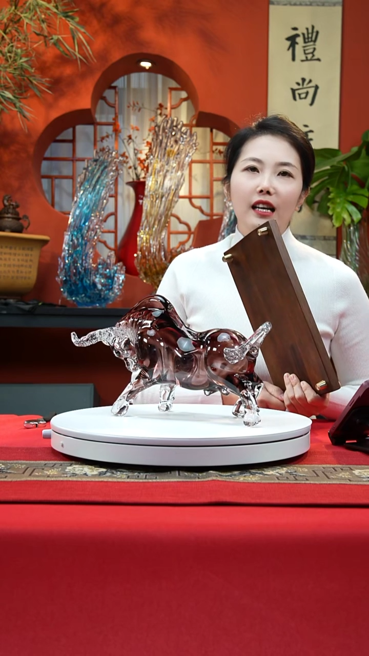 手工艺品琉璃低头牛单只