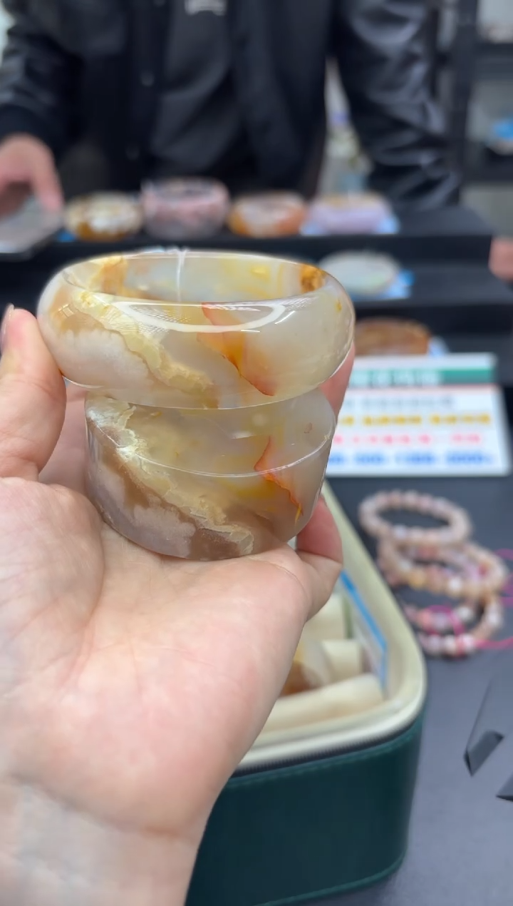 【闪购商品】石英质玉手镯未镶嵌C58(59圈赠送镯心)