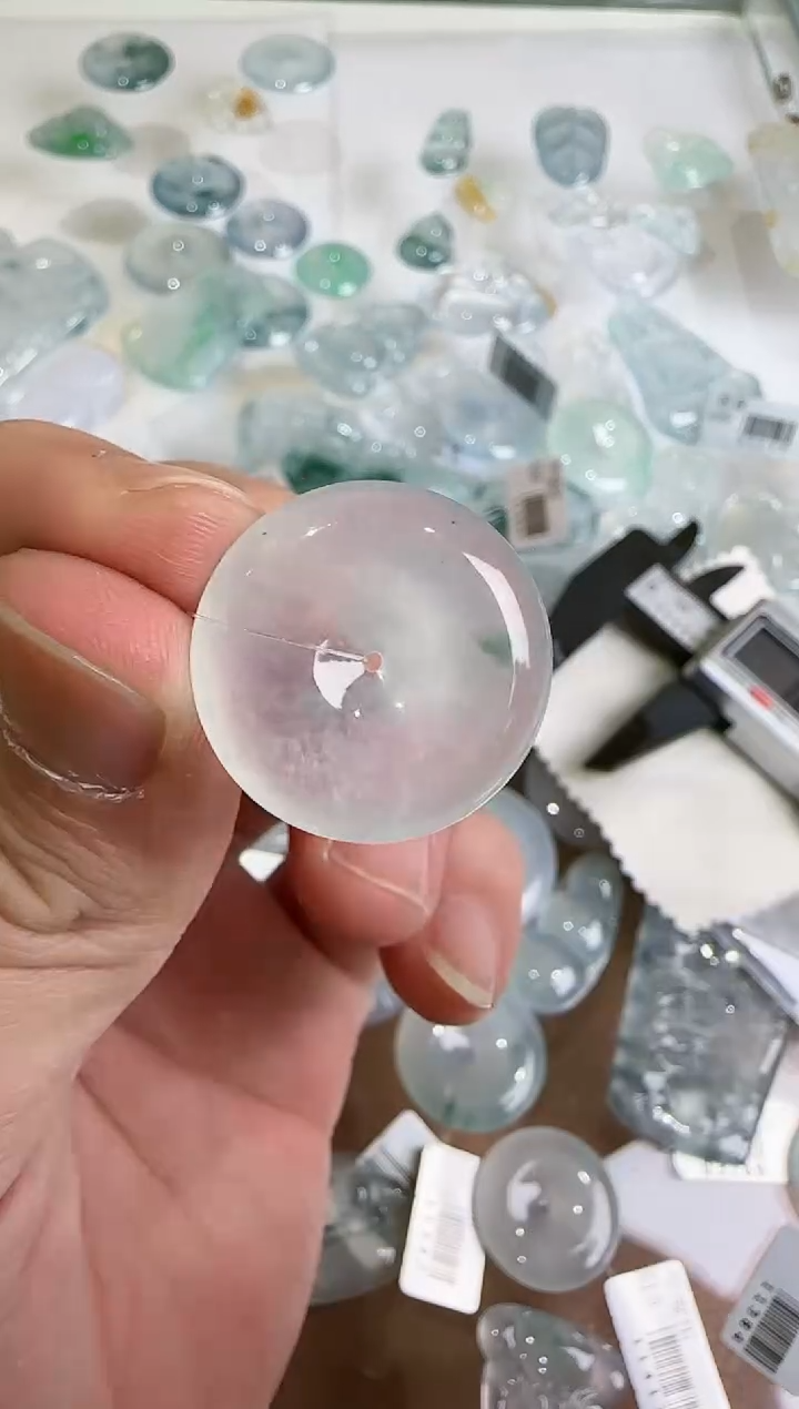 【闪购商品】翡翠吊坠(不含链)未镶嵌