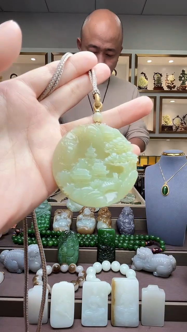 【闪购商品】和田玉颈饰未镶嵌苏